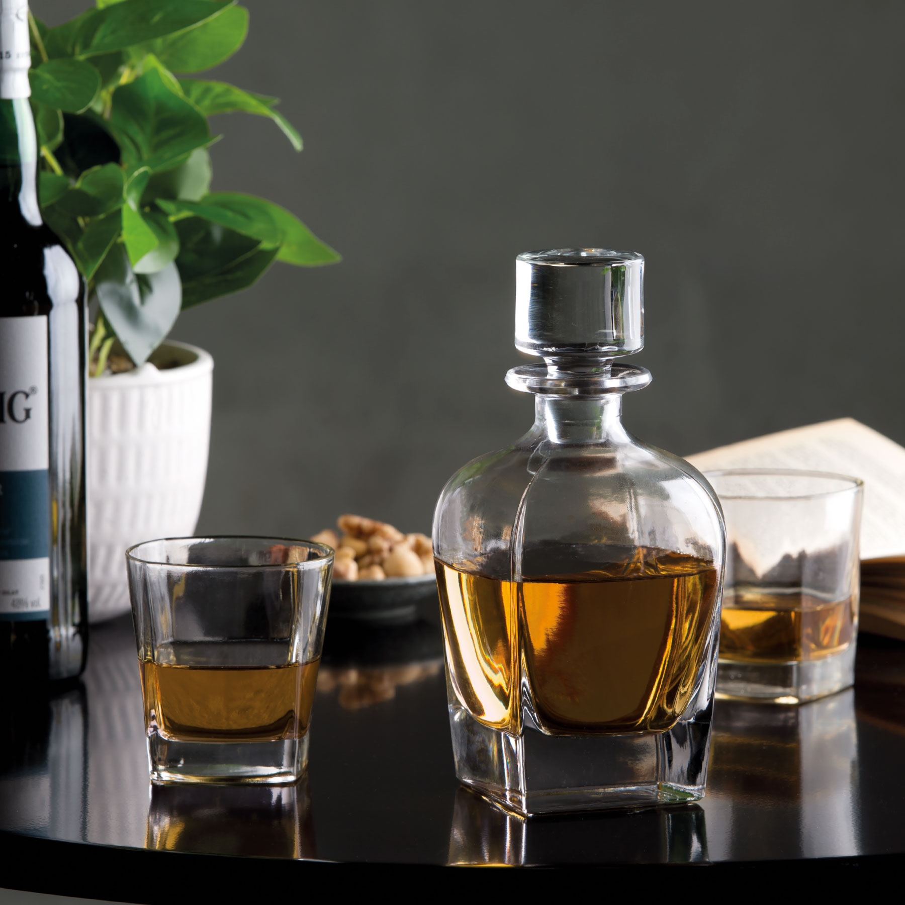 Islay Whisky Decanter Set - Image 3